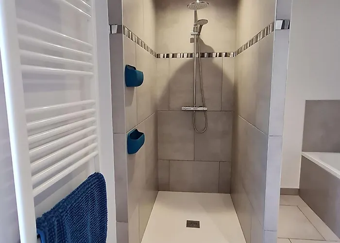 Confortable A - Fr-1-584-359 *